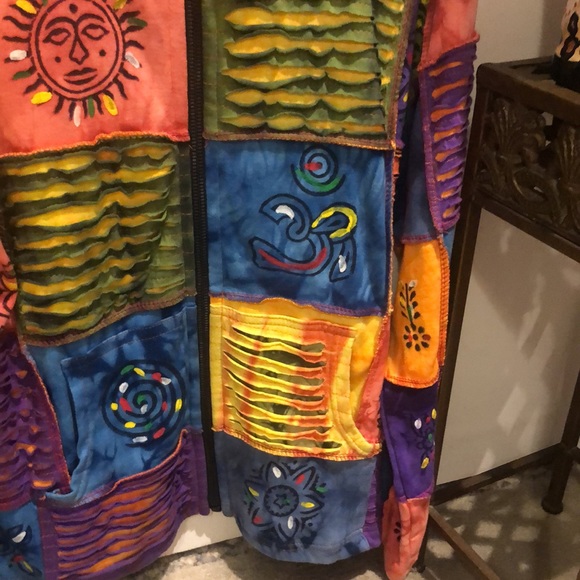 Groovy, colorful hoodie Beautiful colors Full length zipper with a hood.Size L. - Picture 6 of 7